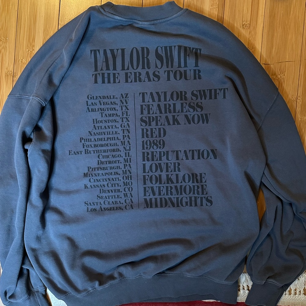 Taylor Swift ERA TOUR Crewneck! (LARGE)